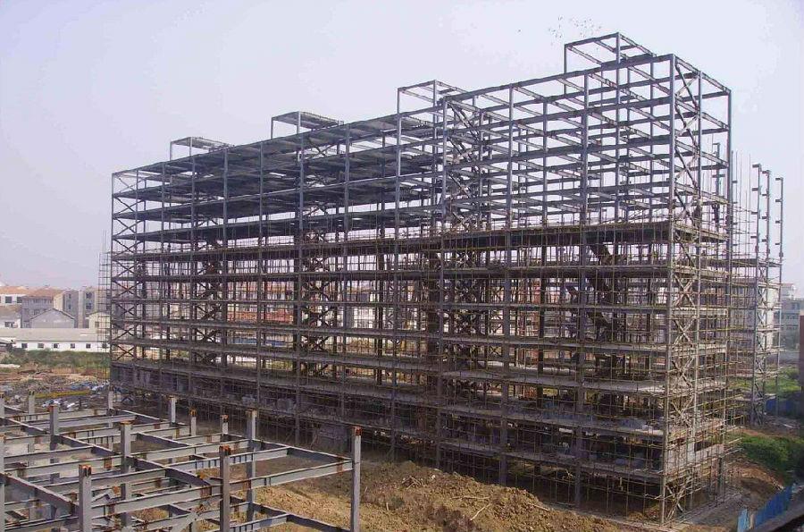 怒江高层钢结构的支撑布置与构造应该符合哪些要求